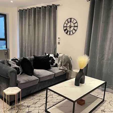 Stylish And Cosy 2 Bedroom Flat In Croydon Exterior photo