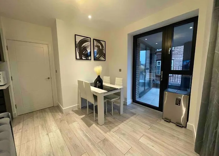 Stylish And Cosy 2 Bedroom Flat In Croydon